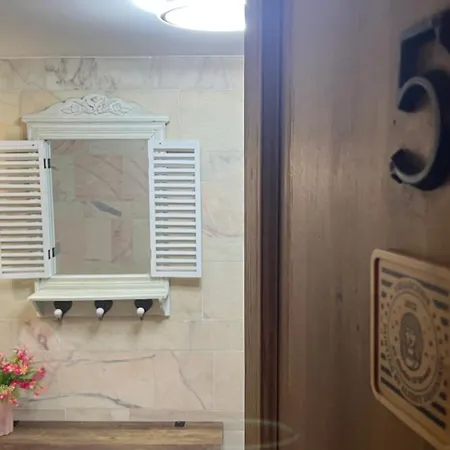 Séjour chez l'habitant , Piscine, Jardin, Parking *