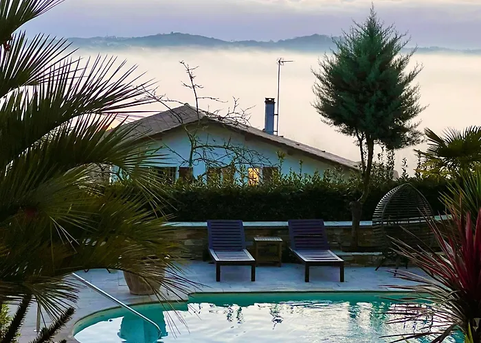 , Piscine, Jardin, Parking Rum i privatbostad *